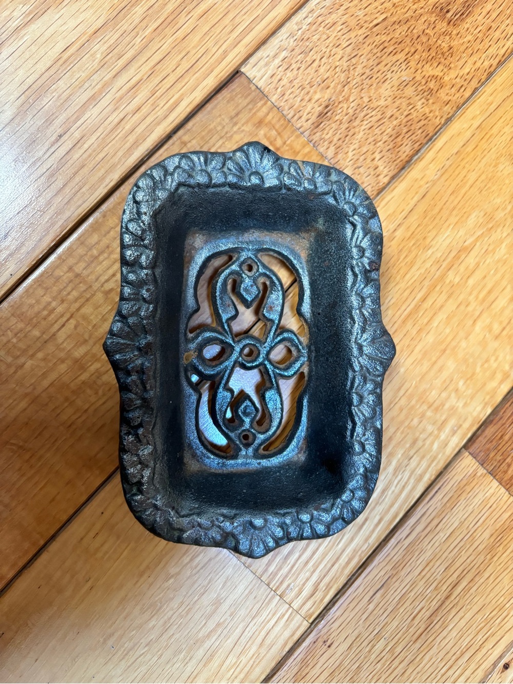 Vintage cast iron soap dish